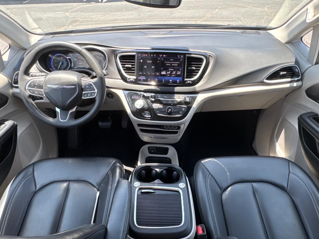 Chrysler Pacifica Touring L 2023