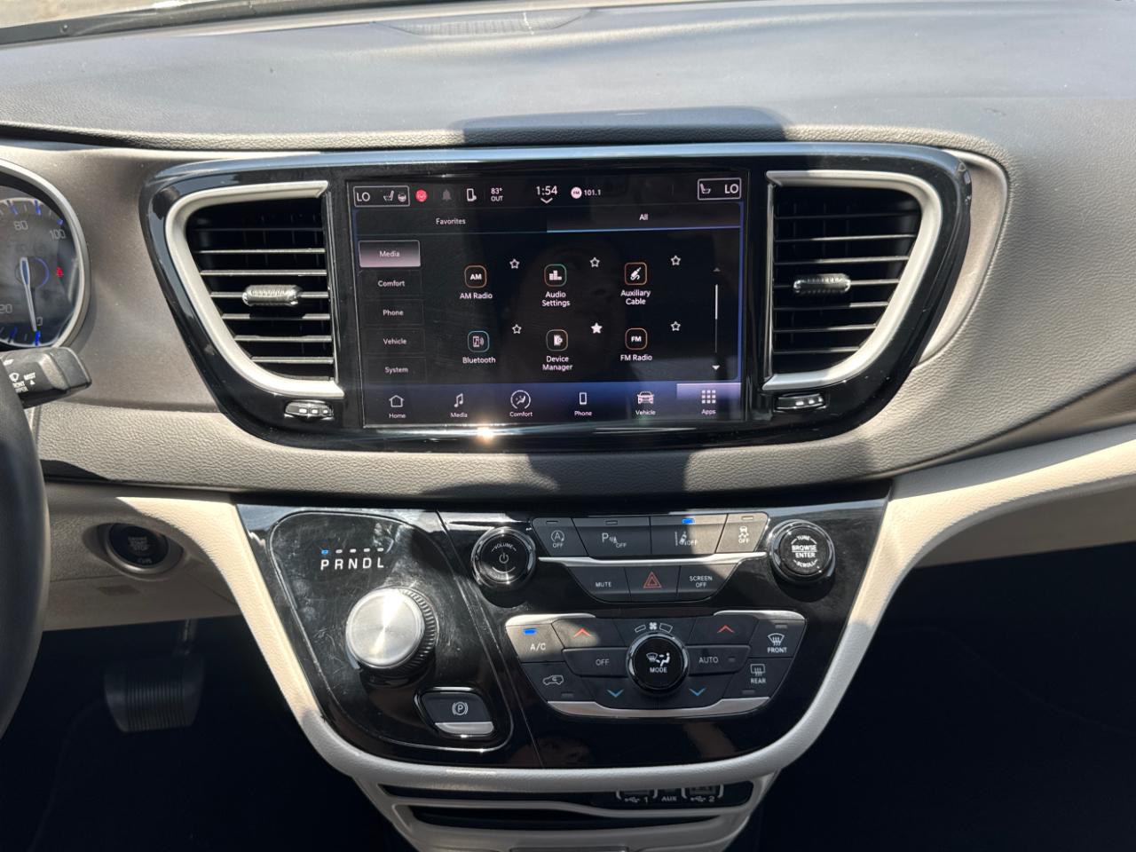 Chrysler Pacifica Touring L 2023