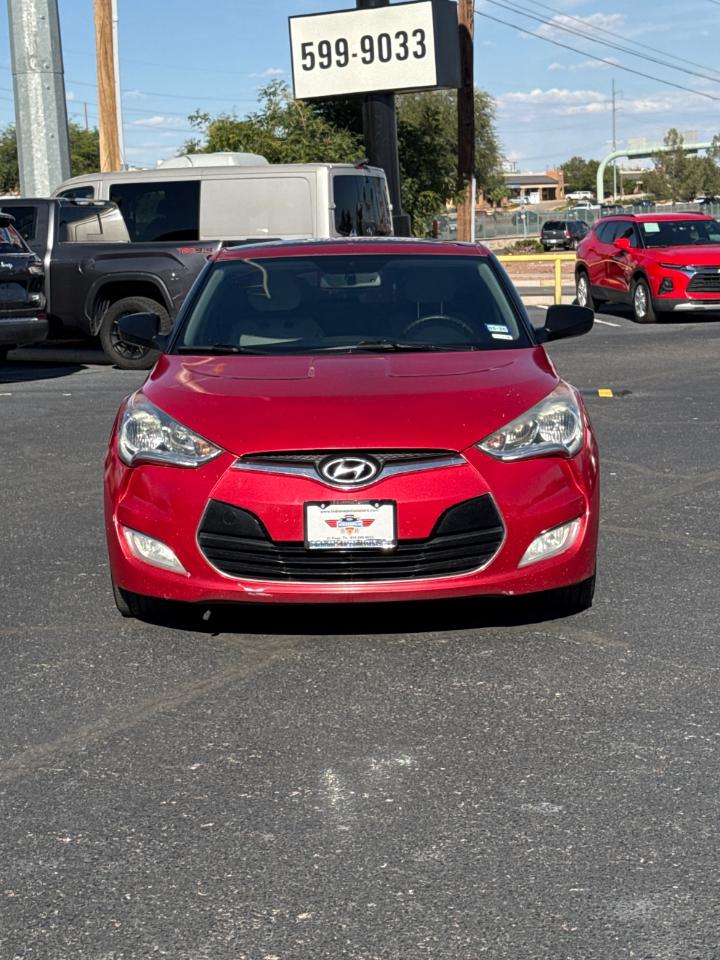 Hyundai Veloster Base 2013