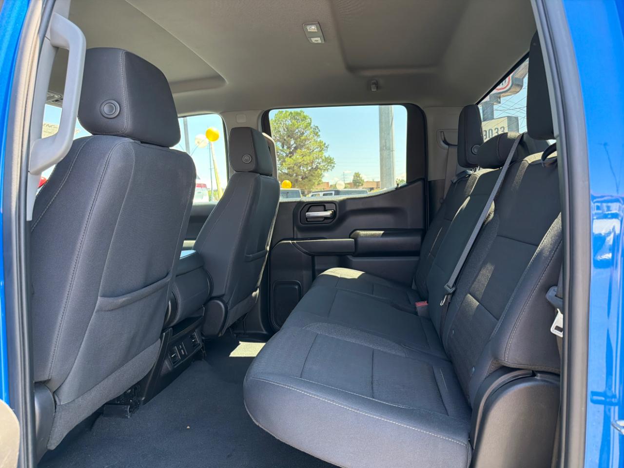 Chevrolet Silverado 1500 Custom Crew Cab 4WD 2025