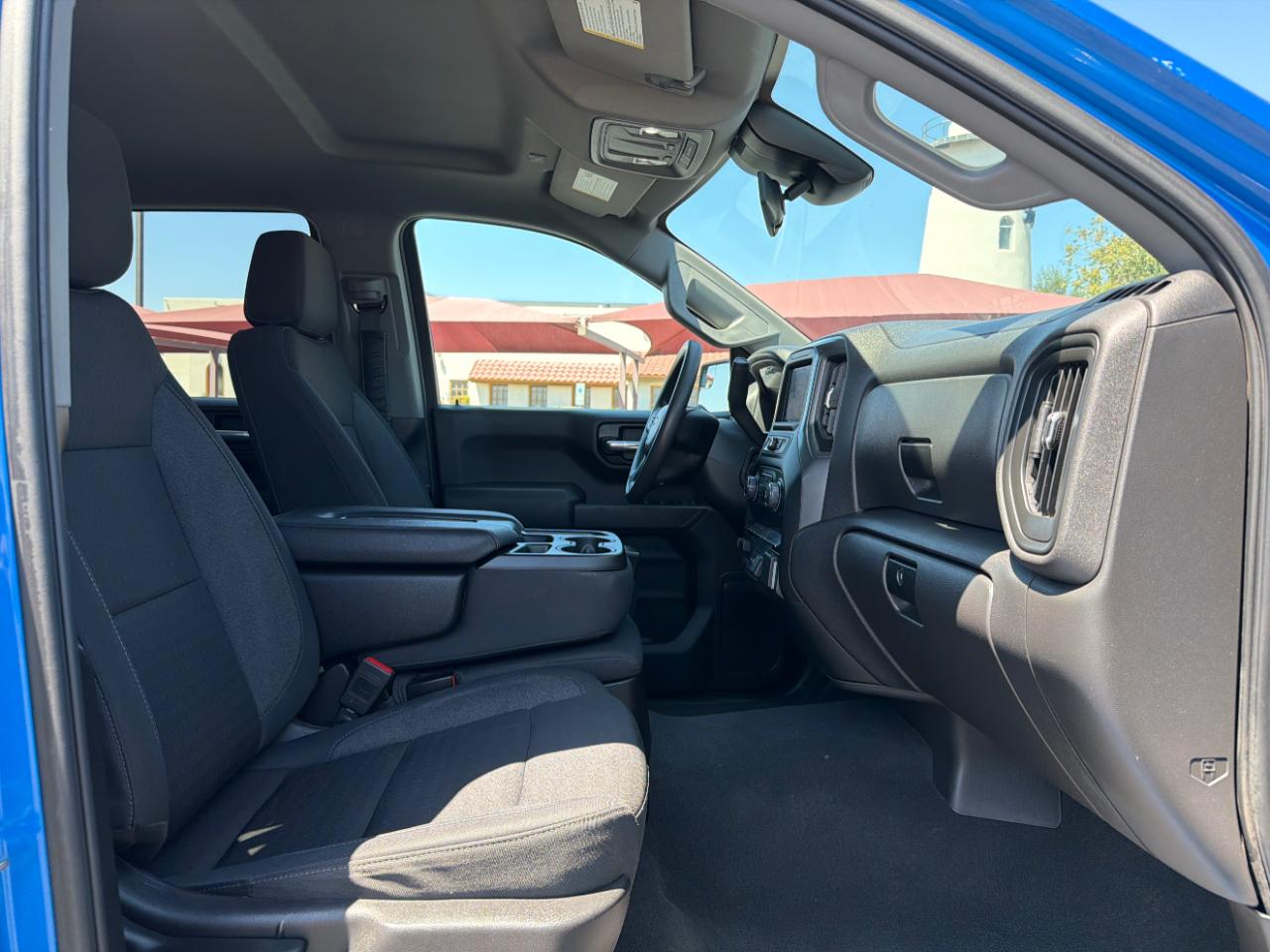 Chevrolet Silverado 1500 Custom Crew Cab 4WD 2025