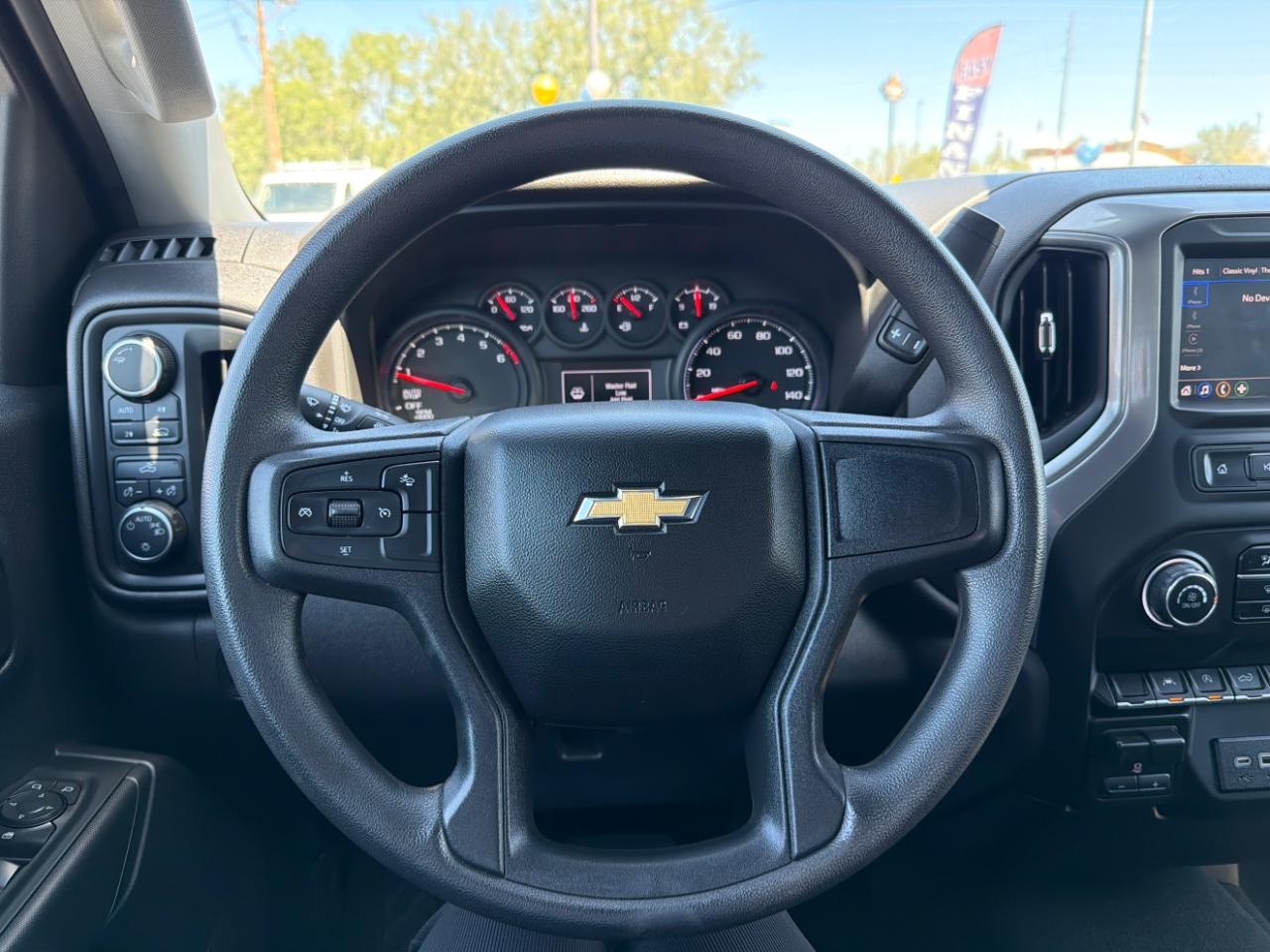 Chevrolet Silverado 1500 Custom Crew Cab 4WD 2025