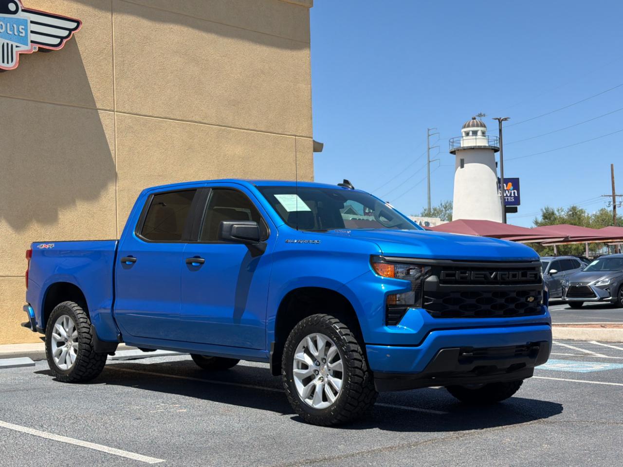 Chevrolet Silverado 1500 Custom Crew Cab 4WD 2025