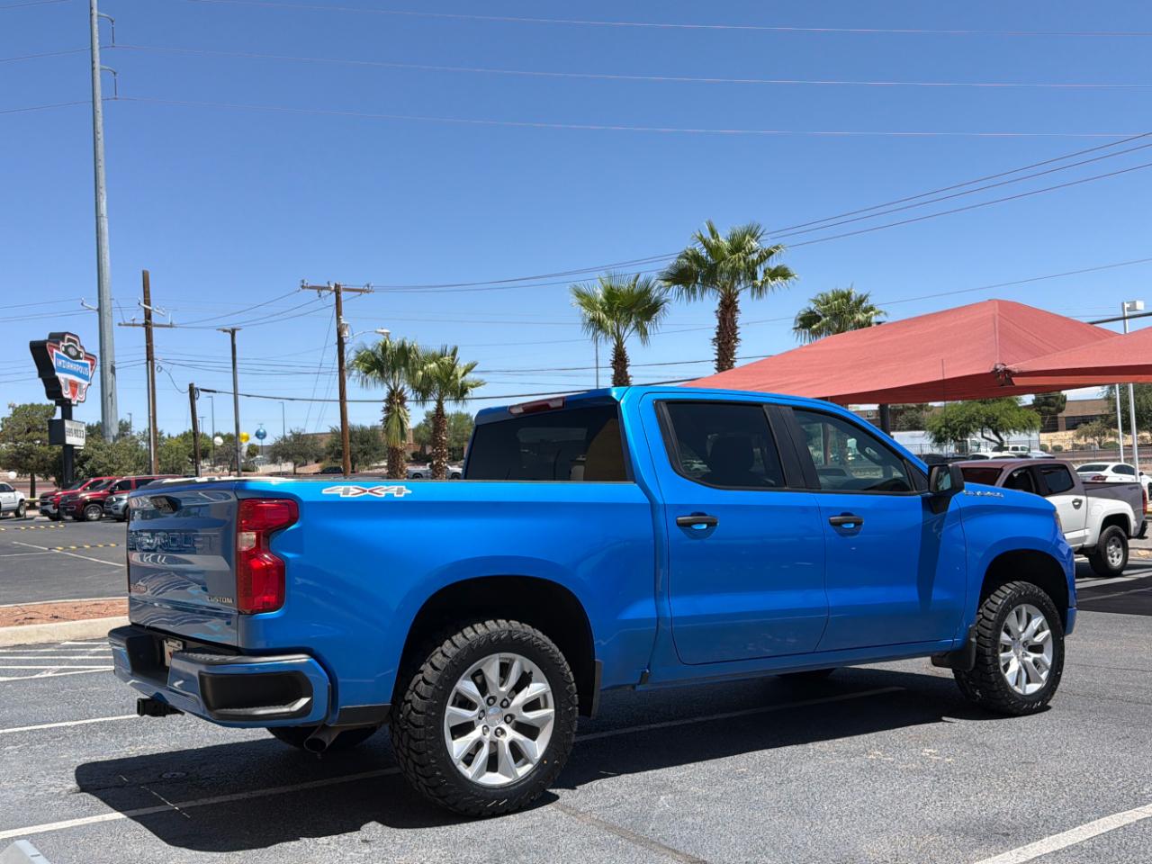 Chevrolet Silverado 1500 Custom Crew Cab 4WD 2025