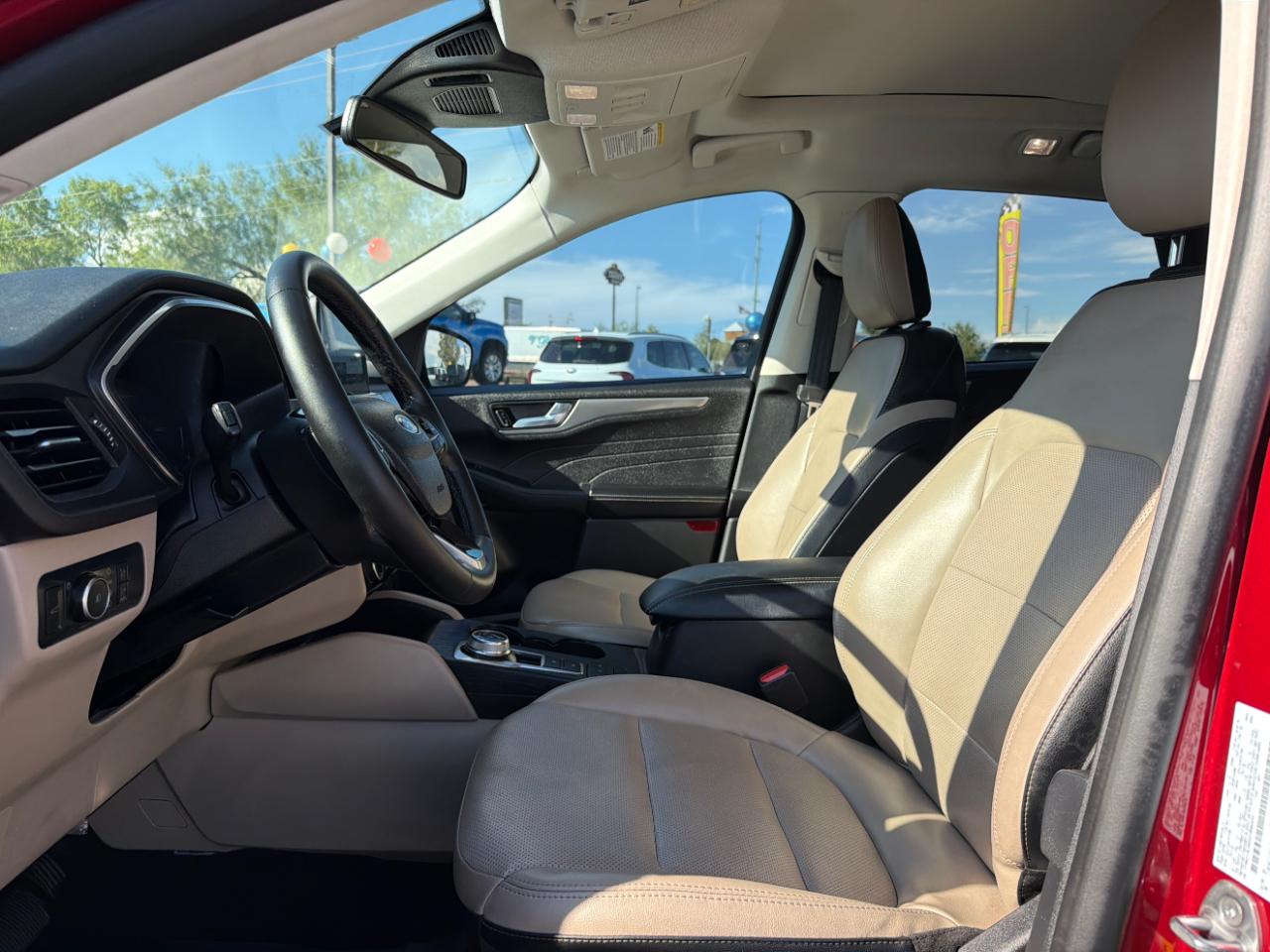 Ford Escape Titanium 4WD 2022