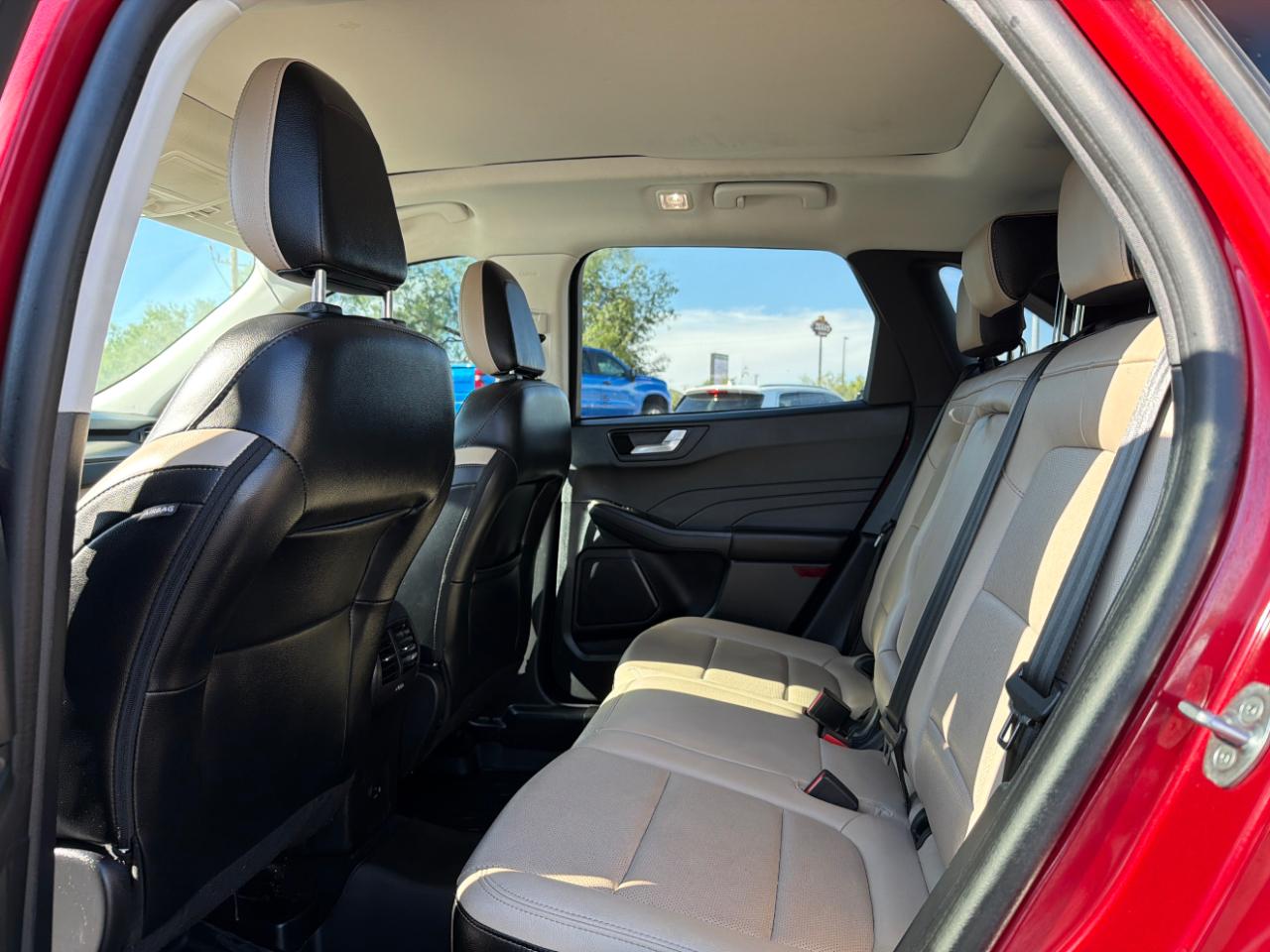 Ford Escape Titanium 4WD 2022