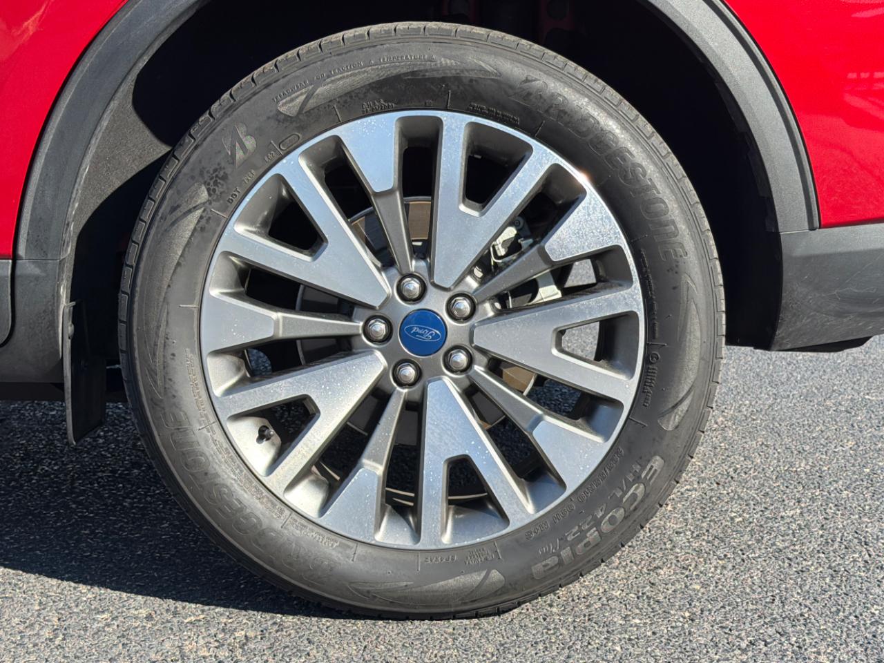 Ford Escape Titanium 4WD 2022