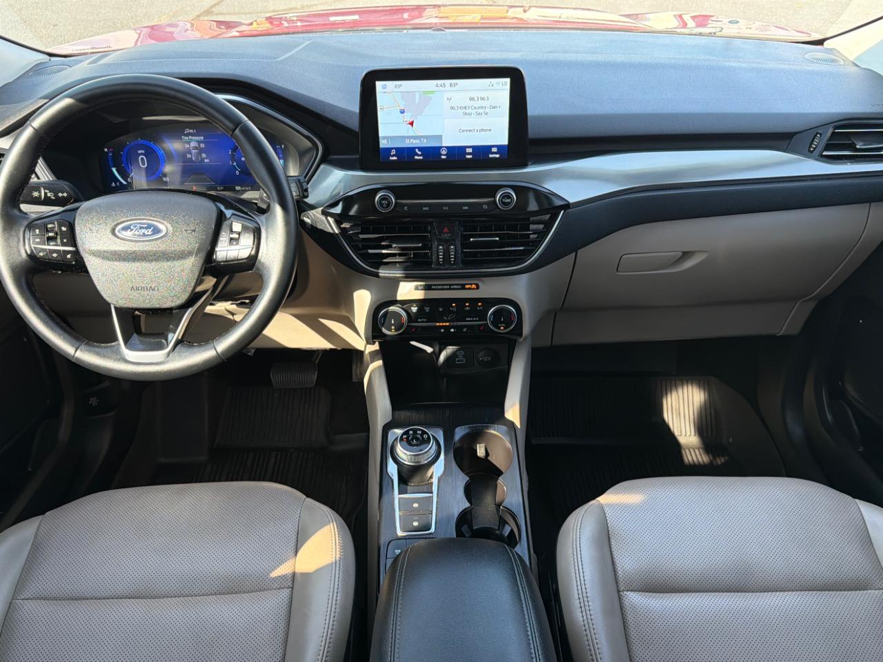 Ford Escape Titanium 4WD 2022
