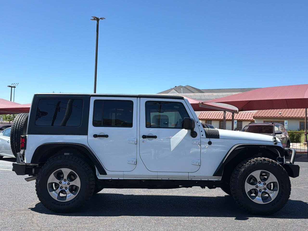 Jeep Wrangler Unlimited Sahara 4WD 2017