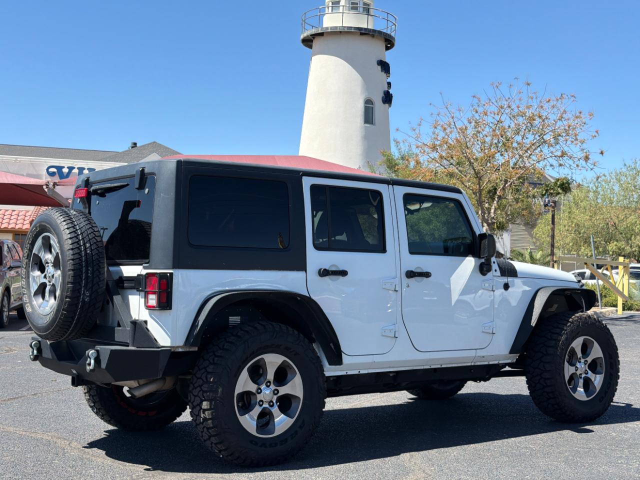 Jeep Wrangler Unlimited Sahara 4WD 2017