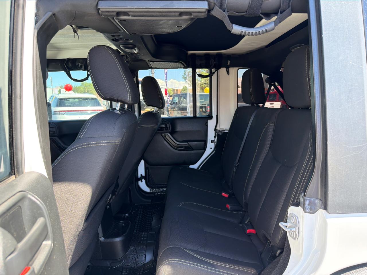 Jeep Wrangler Unlimited Sahara 4WD 2017
