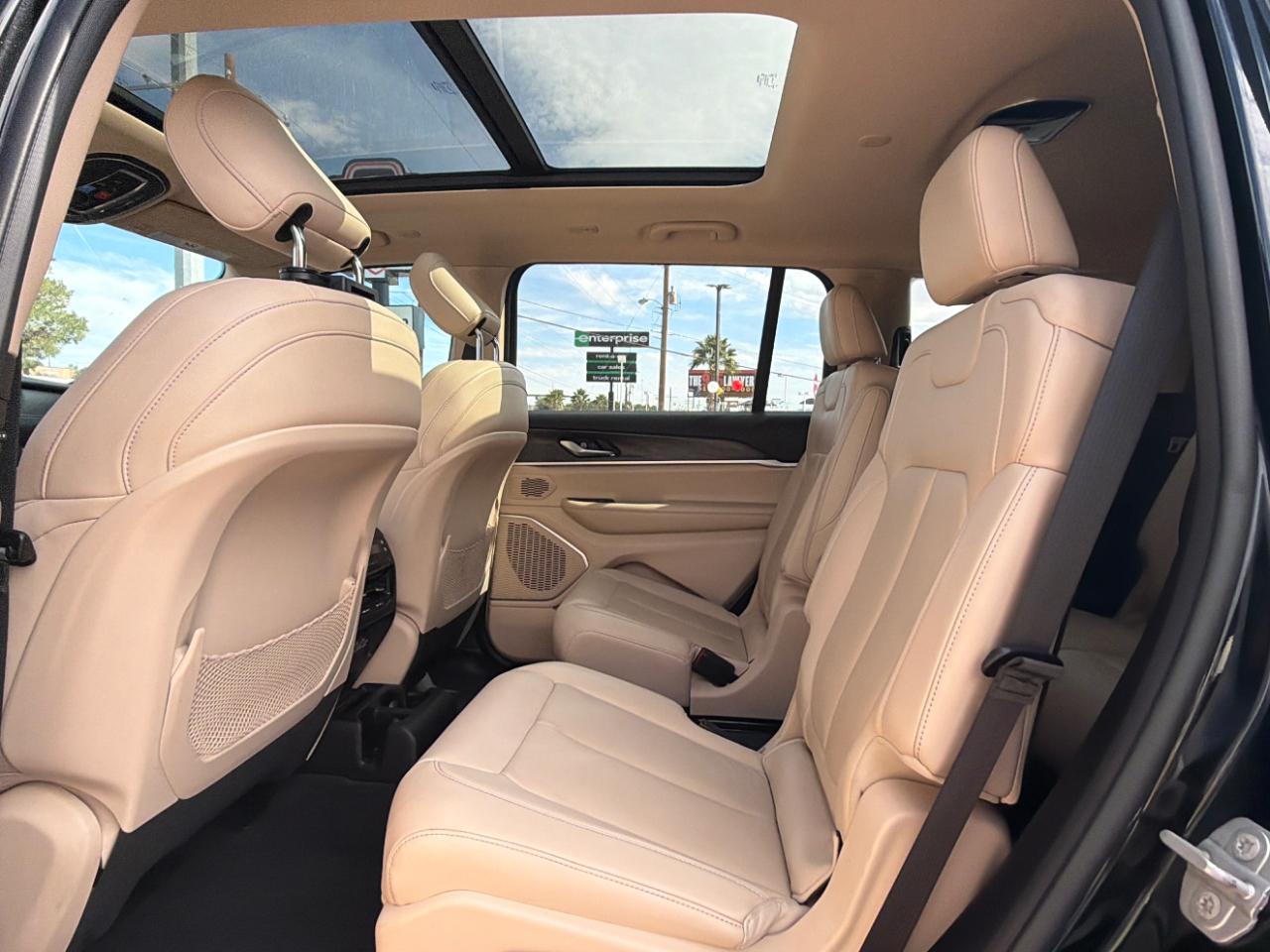 Jeep Grand Cherokee L Limited 2WD 2021