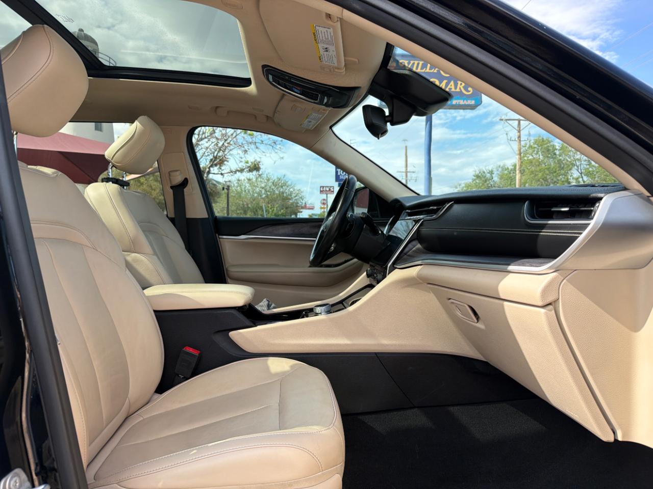 Jeep Grand Cherokee L Limited 2WD 2021