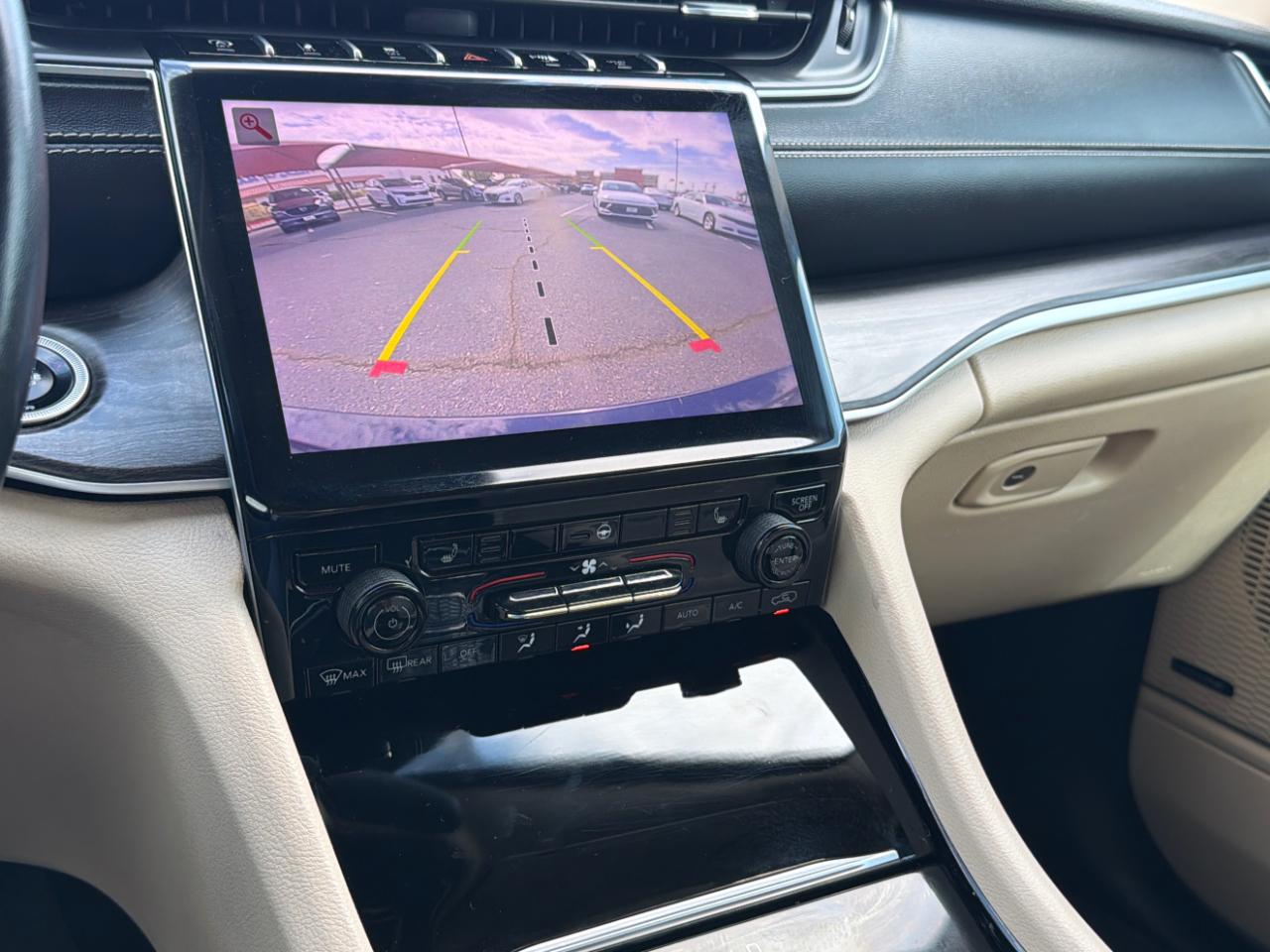 Jeep Grand Cherokee L Limited 2WD 2021