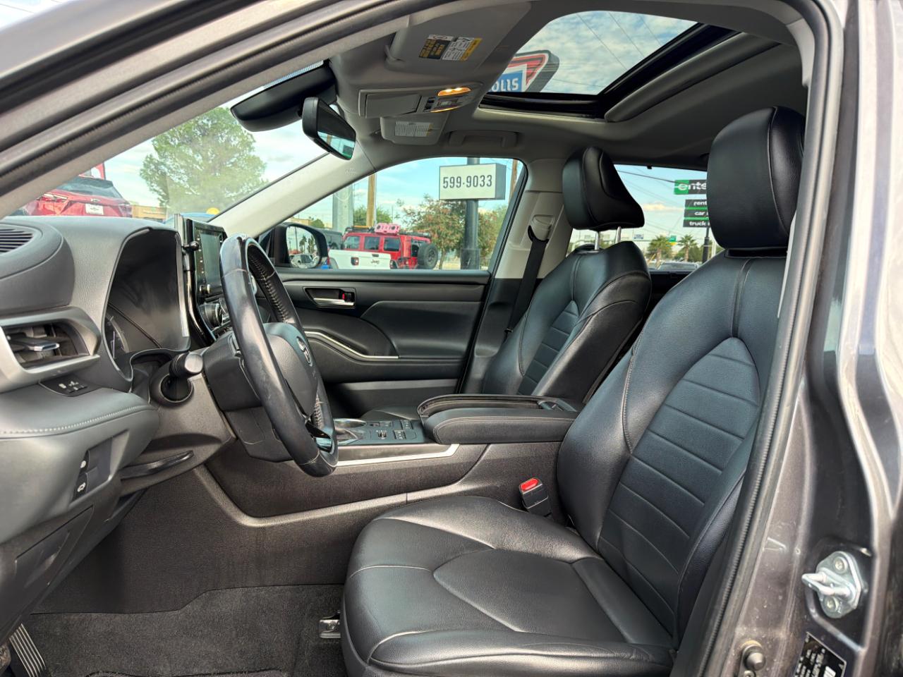 Toyota Highlander XLE AWD V6 2021