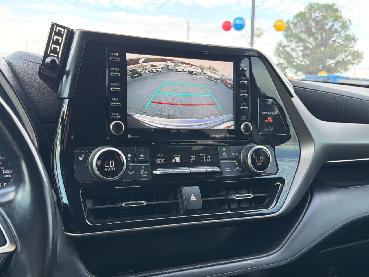 Toyota Highlander XLE AWD V6 2021