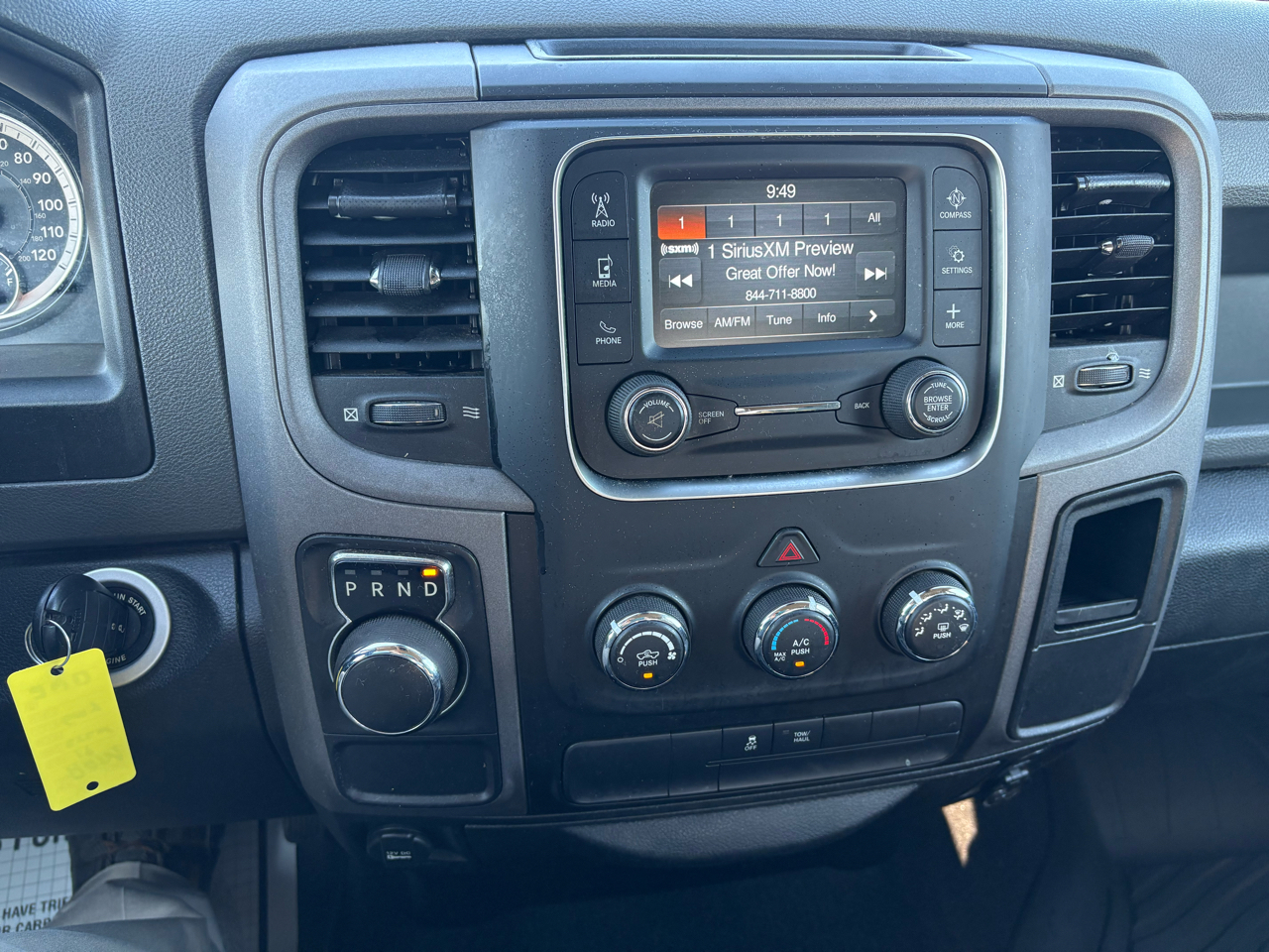 RAM 1500 Classic Express 4x2 Crew Cab 5'7" Box 2019