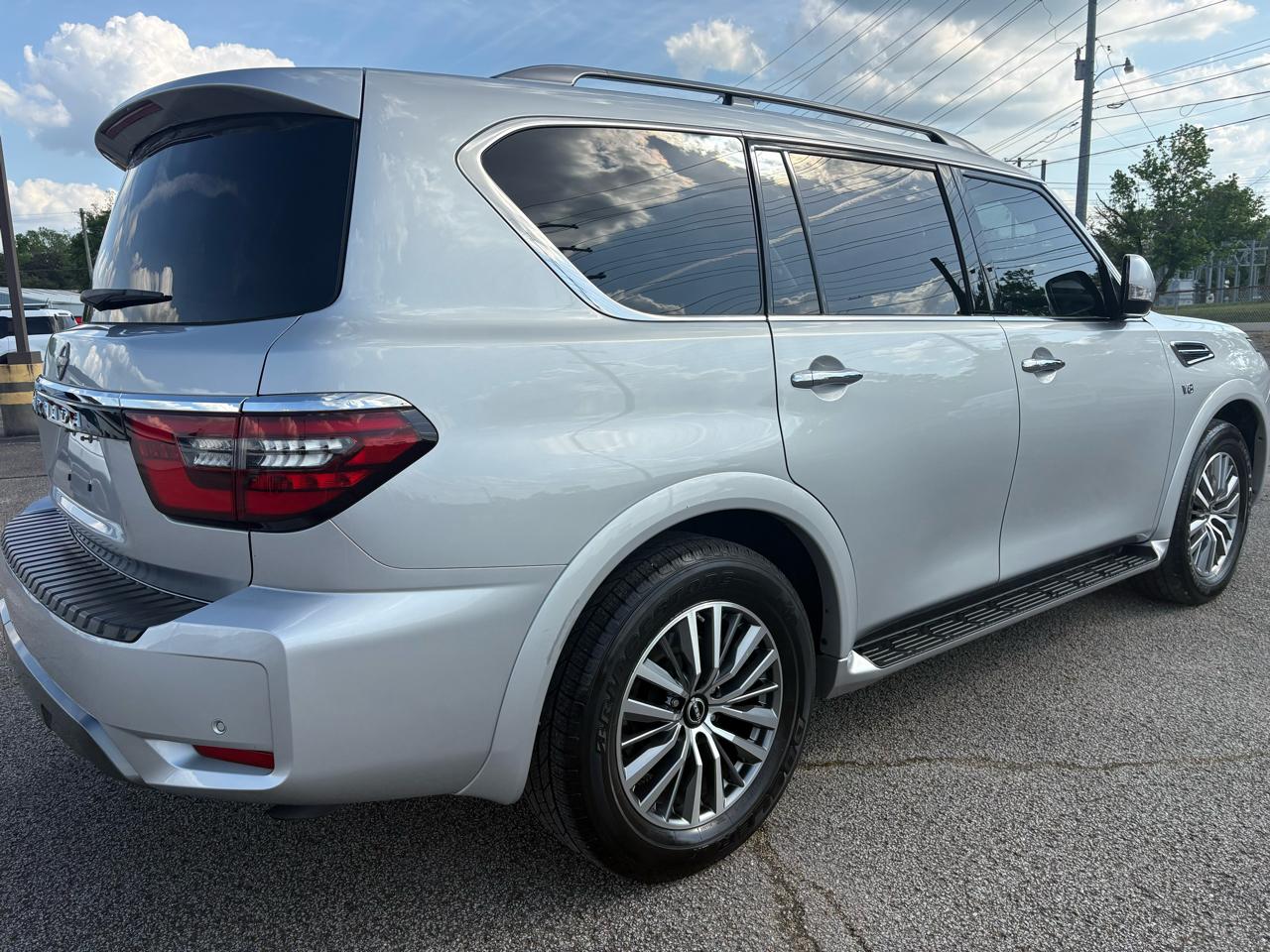 Nissan Armada 4x4 SV 2021