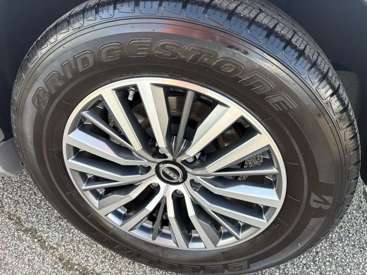 Nissan Armada 4x4 SV 2021