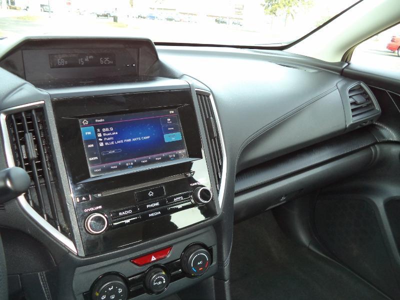 Subaru Impreza 2.0i 4-Door 2017