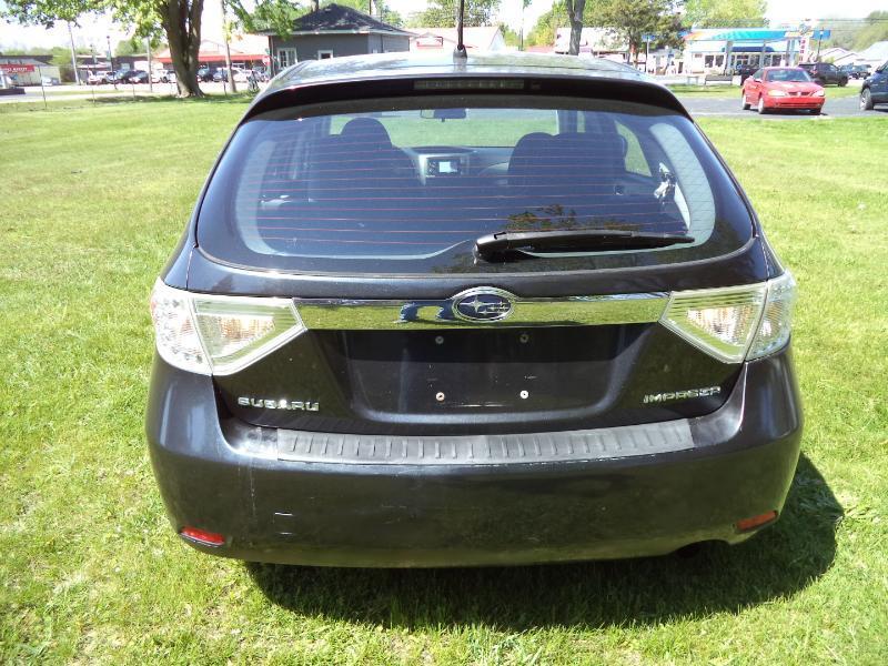 Subaru Impreza 2.5i Premium 5-Door 2011