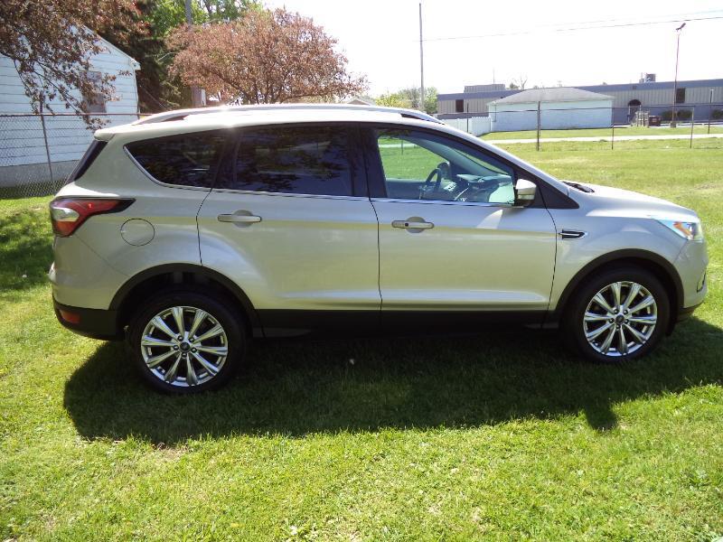 Ford Escape Titanium FWD 2017