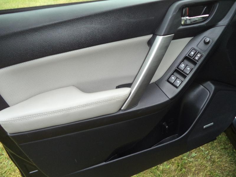 Subaru Forester 2.5i Touring 2016