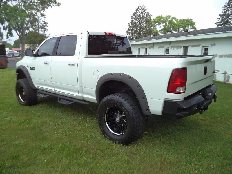 RAM 2500 SLT Crew Cab SWB 4WD 2017
