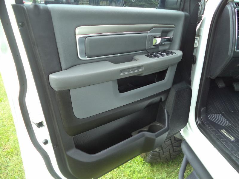 RAM 2500 SLT Crew Cab SWB 4WD 2017
