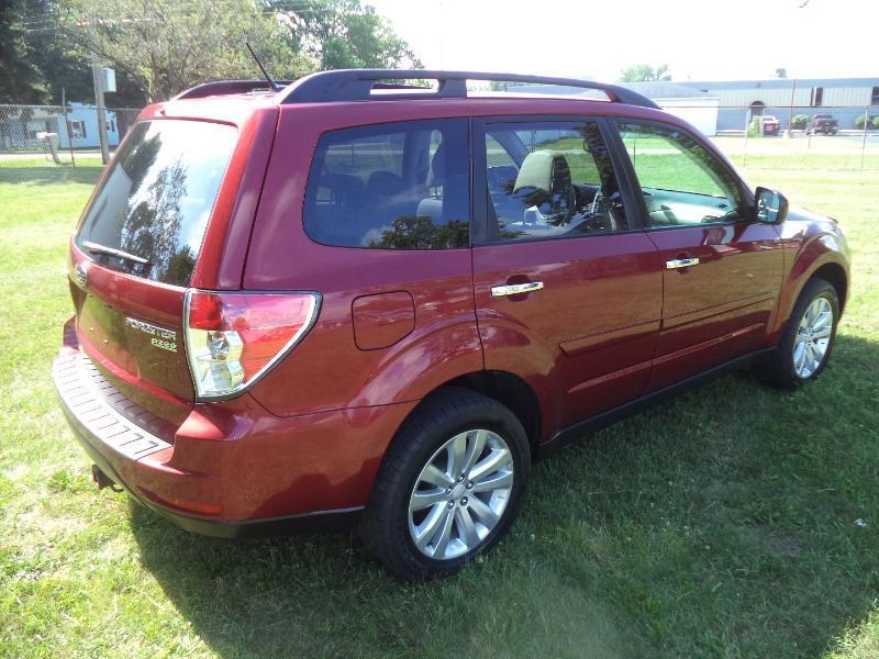 Subaru Forester 2.5X Limited 2011