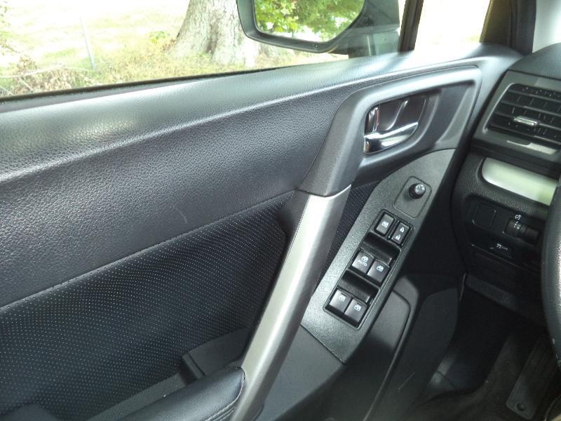 Subaru Forester 2.5i Touring 2015