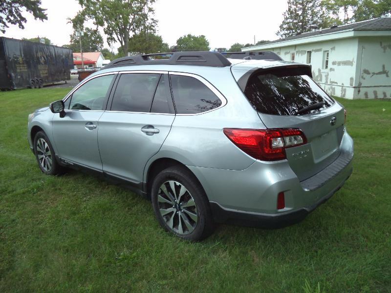 Subaru Outback 2.5i Limited 2015