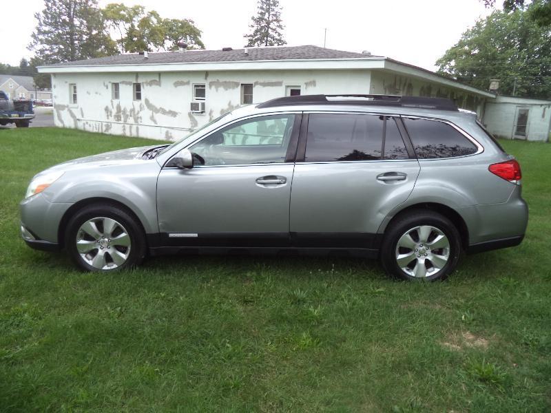 Subaru Outback 3.6R Limited 2011