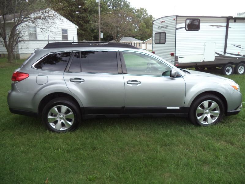 Subaru Outback 3.6R Limited 2011