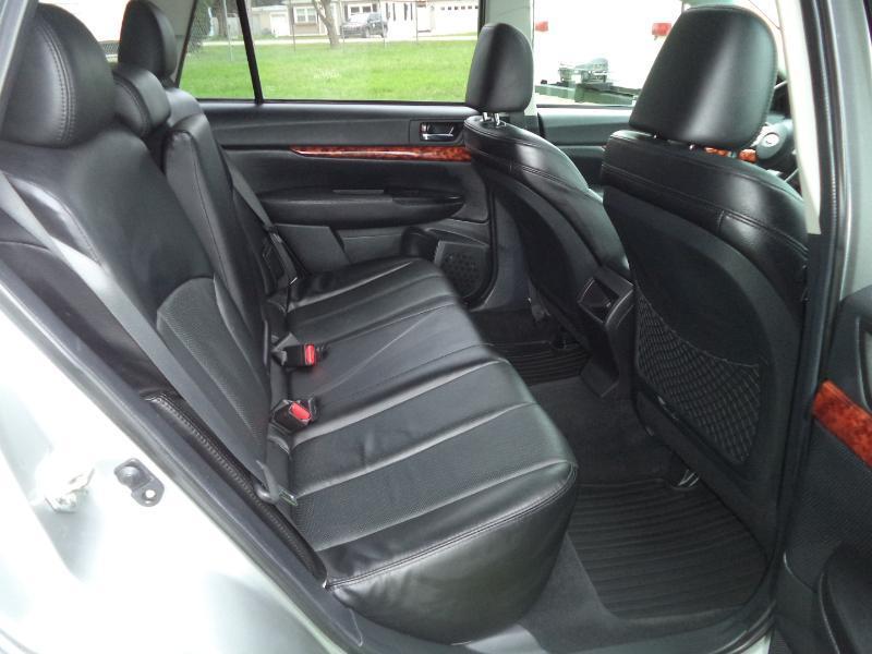 Subaru Outback 3.6R Limited 2011