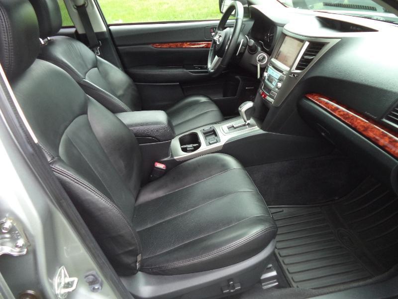 Subaru Outback 3.6R Limited 2011