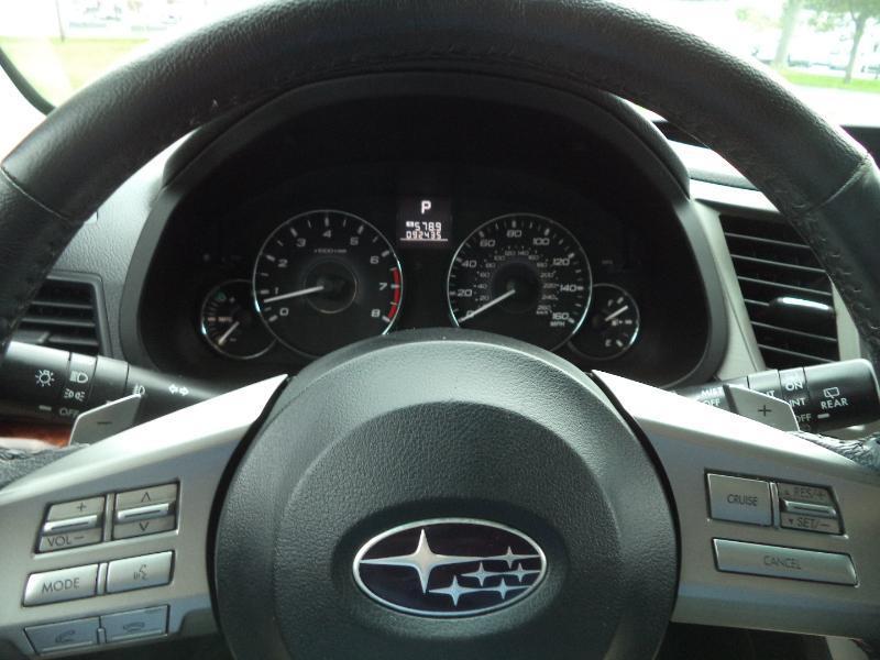 Subaru Outback 3.6R Limited 2011