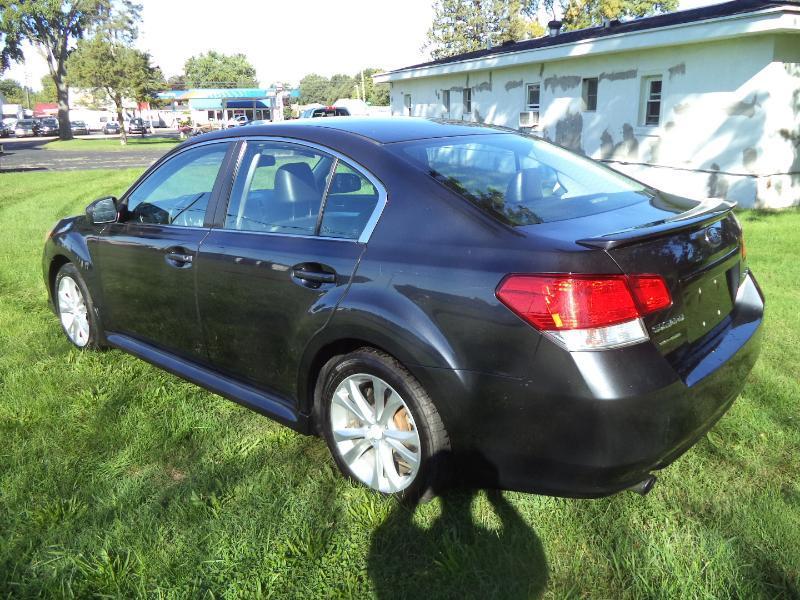 Subaru Legacy 2.5i Premium 2013