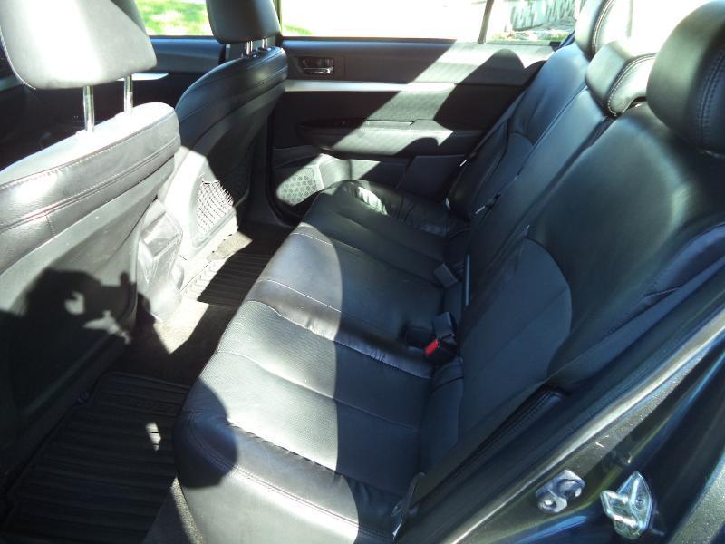 Subaru Legacy 2.5i Premium 2013