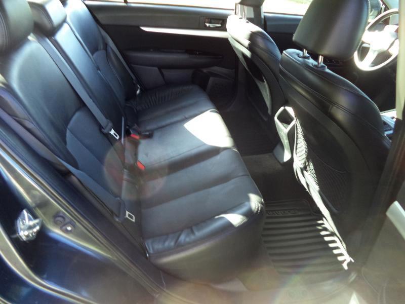 Subaru Legacy 2.5i Premium 2013