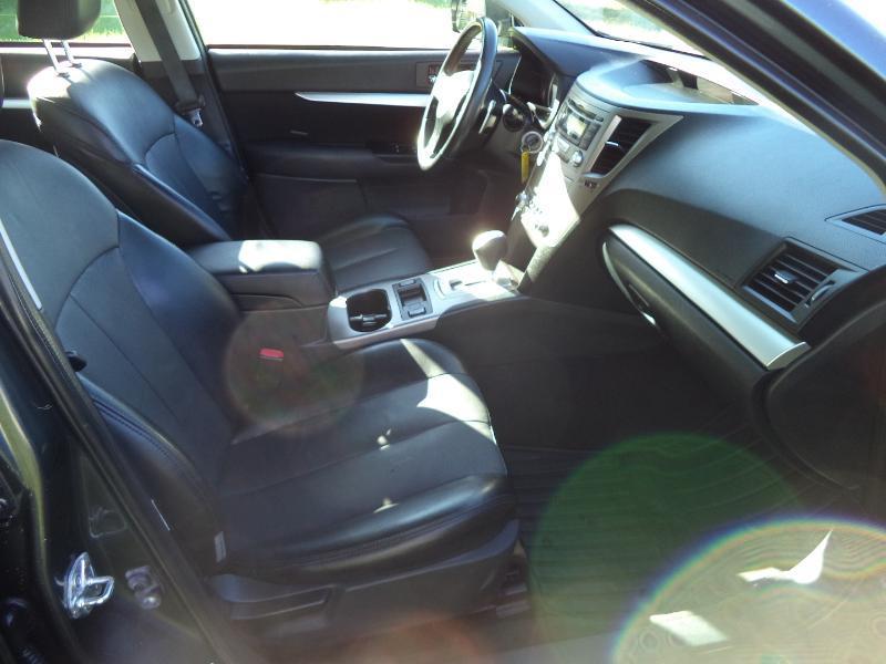 Subaru Legacy 2.5i Premium 2013