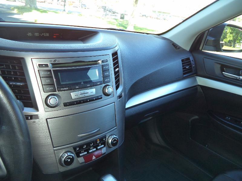Subaru Legacy 2.5i Premium 2013