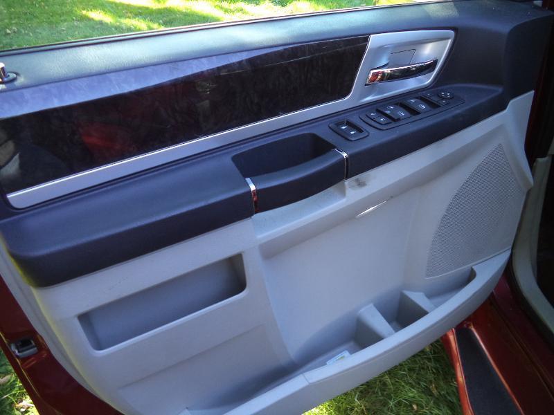 Dodge Grand Caravan SXT 2010