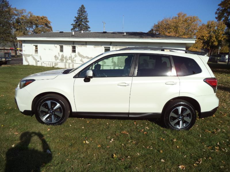 Subaru Forester 2.5i Premium PZEV CVT 2017