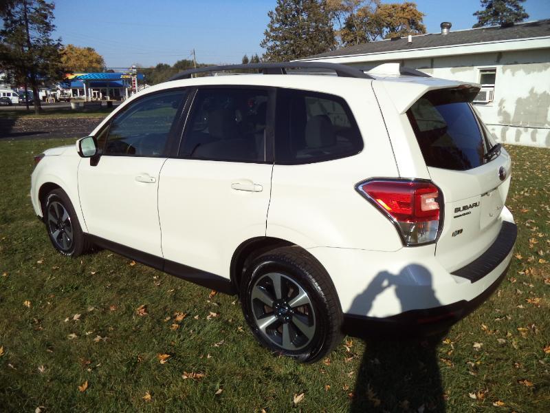 Subaru Forester 2.5i Premium PZEV CVT 2017