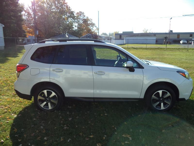 Subaru Forester 2.5i Premium PZEV CVT 2017