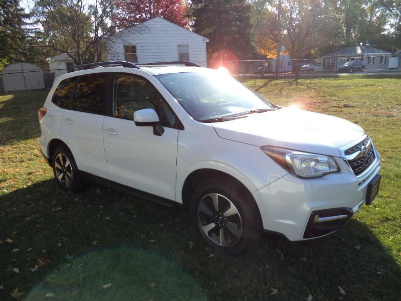 Subaru Forester 2.5i Premium PZEV CVT 2017
