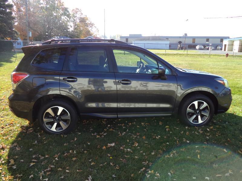 Subaru Forester 2.5i Premium PZEV CVT 2017