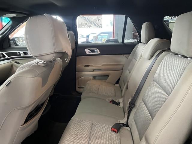 Ford Explorer 4WD 4dr XLT 2012