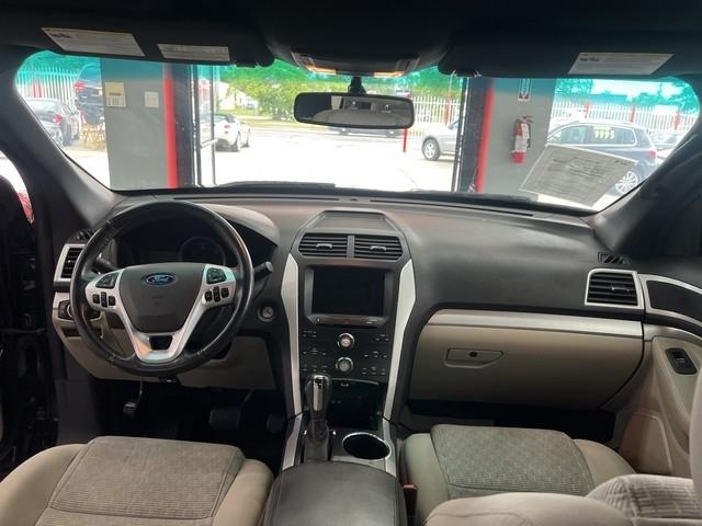 Ford Explorer 4WD 4dr XLT 2012